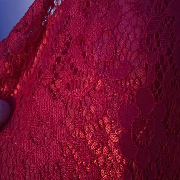 This is my old dress and I love it so much but I grew out of it - Picture 4 of 6